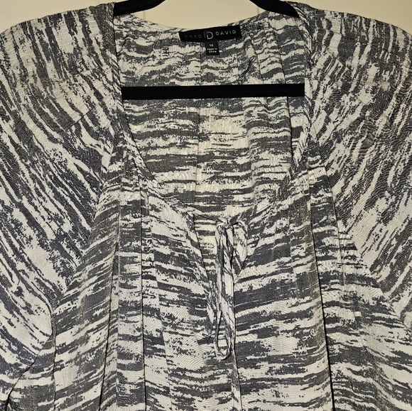 FRED DAVID Womens size 1X gray and white striped shirt - Picture 5 of 7